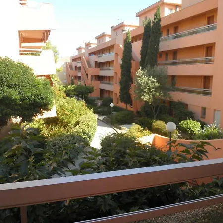 T2 Avec Grande Loggia, Parking, Proche Et Commerces à La Favière - Fr-1-610-68 Bormes-les-Mimosas
