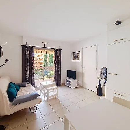 T2 Avec Grande Loggia, Parking, Proche Et Commerces A La Faviere - Fr-1-610-68 봄레미모사